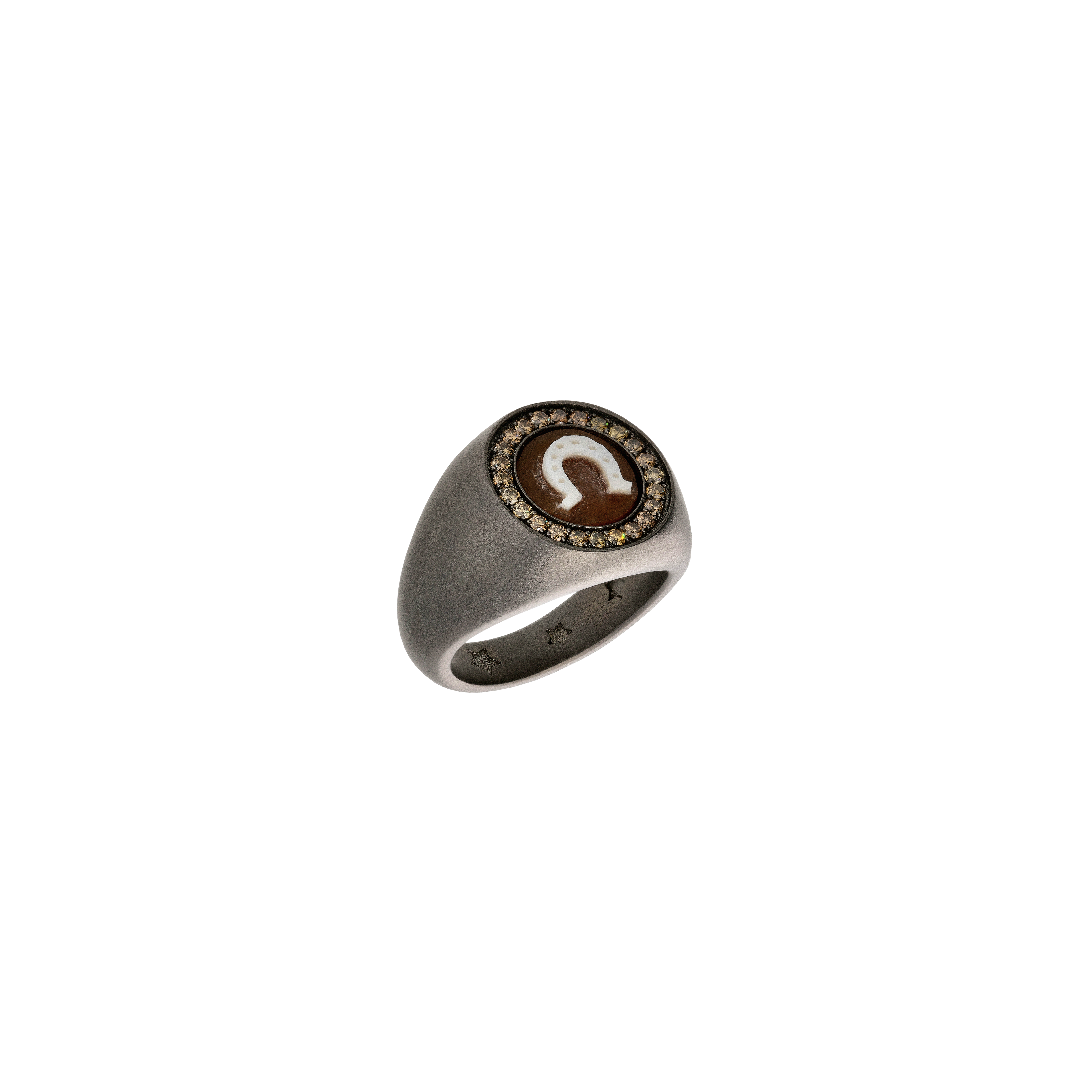 ANELLO CHEVALIER IN TITANIO SABBIATO CON DIAMANTI BROWN E CAMMEO FERRO DI CAVALLO - SAN5FDBR