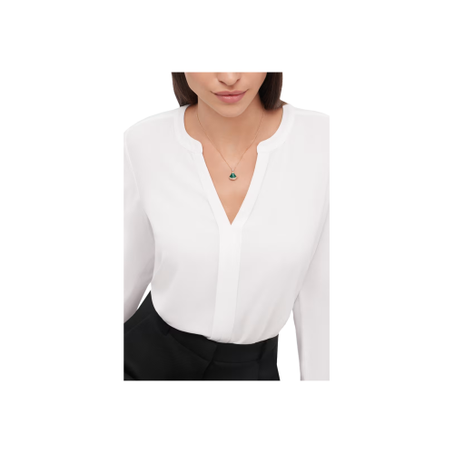 Accedi alla scheda di Bulgari COLLANA DIVAS' DREAM MIN ORO ROSA CON ELEMENTO IN MALACHITE E PAV&Eacute; DI DIAMANTI - CL860210