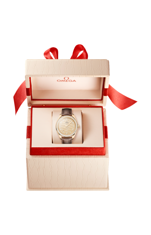 Accedi alla scheda di Omega SEAMASTER AQUA TERRA 150M 34 MM, ORO MOONSHINE&trade; SU PELLE - 220.58.34.20.99.008