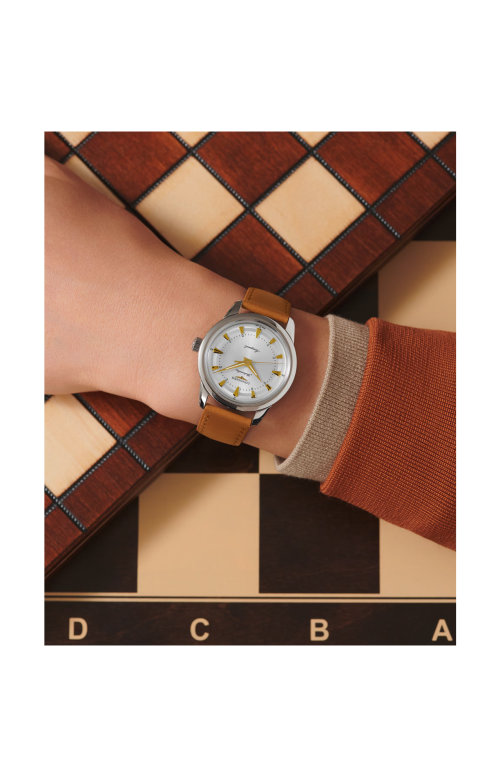 Accedi alla scheda di Longines CONQUEST HERITAGE 40 MM - L1.649.4.72.2