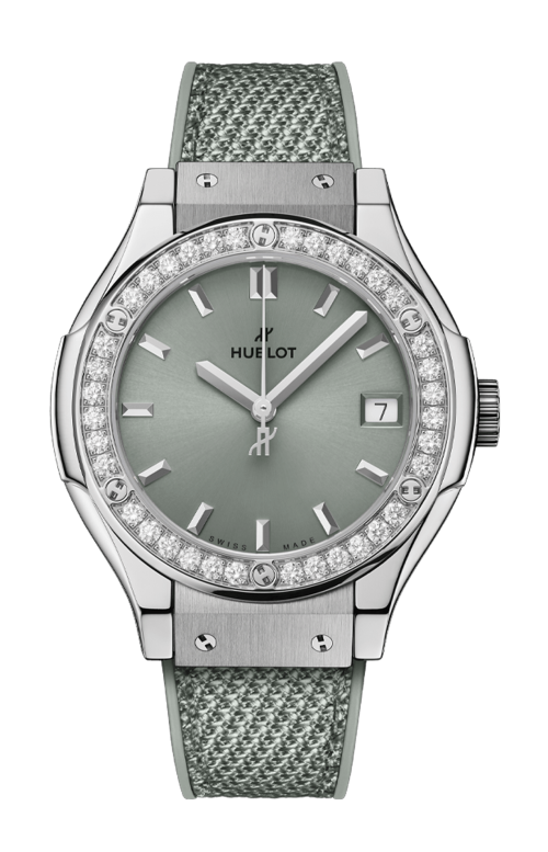 Accedi alla scheda di Hublot CLASSIC FUSION TITANIUM SAGE GREEN DIAMONDS 33 MM - 581.NX.891G.NR.1104